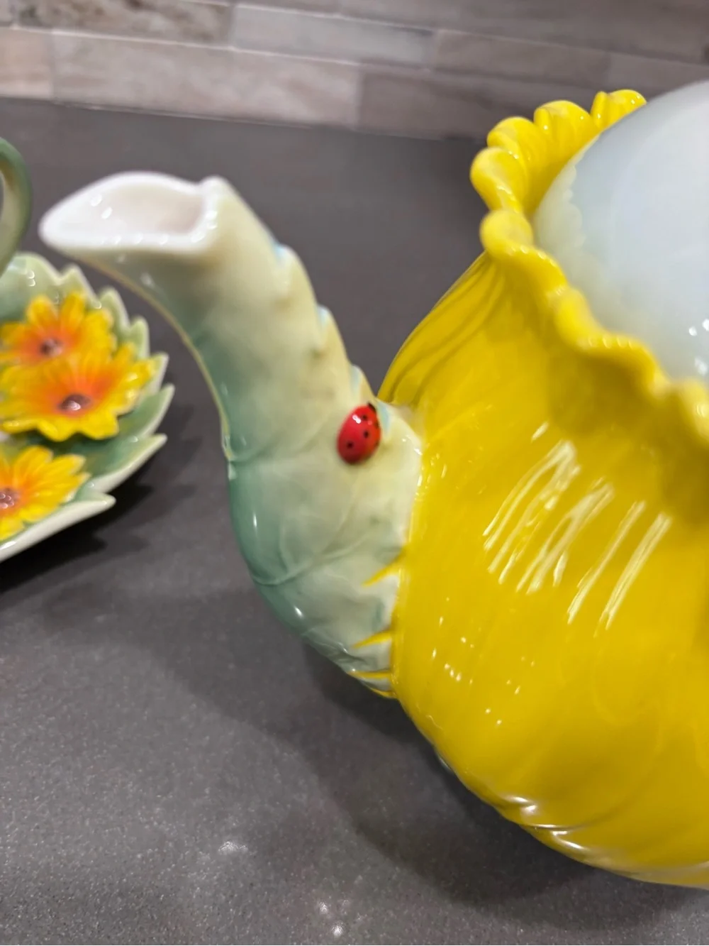 Sorelle Yellow Sunflower and ladybug Porcelain 3d Tea Set. Rare